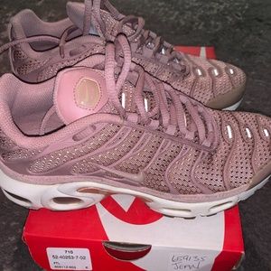 Nike Womens Air Max 95 Rust Pink Sneaker | SIZE 7